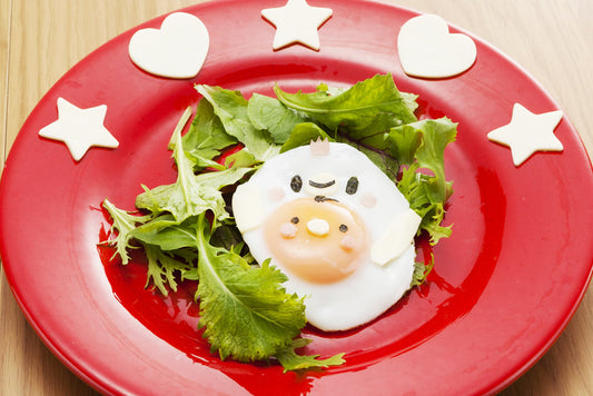 にわとり親子の目玉焼き