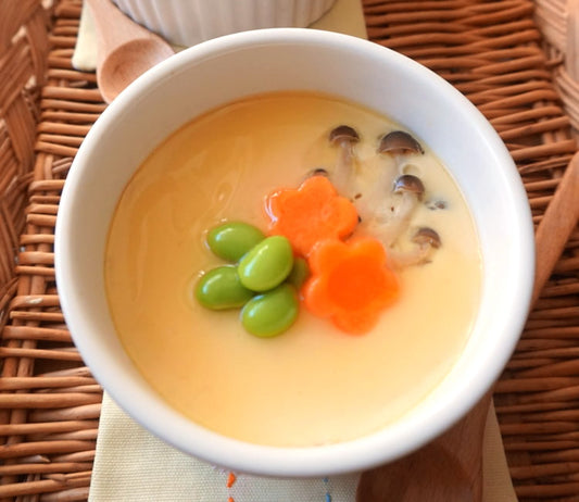 フライパンで手軽に！きのこと枝豆のココット茶碗蒸し
